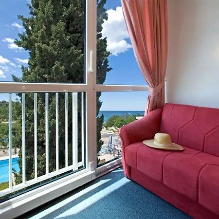 Zorna Plava Laguna 3*