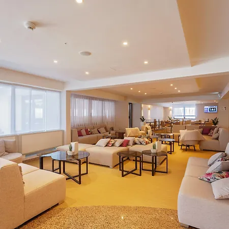 Zorna Plava Laguna מלון