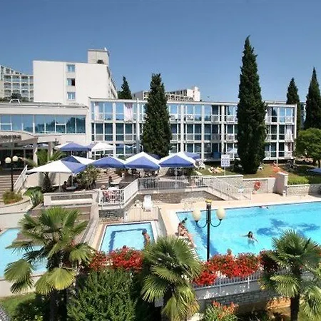 Zorna Plava Laguna ホテル 3*