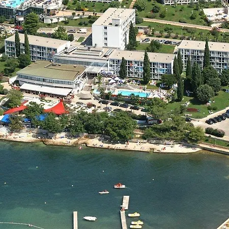 Zorna Plava Laguna 3*