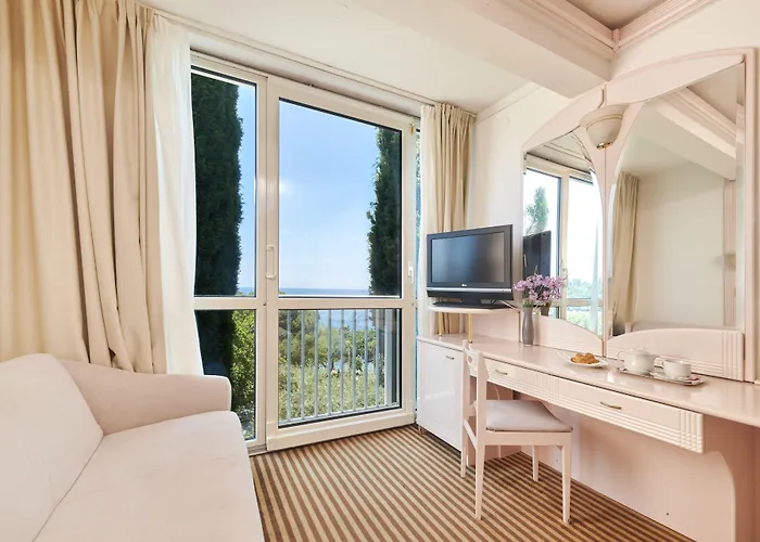 Hotel Zorna Plava Laguna 3*