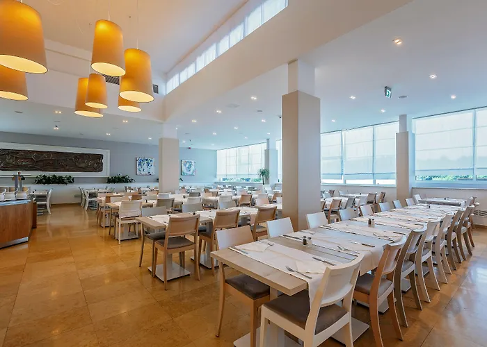 Zorna Plava Laguna 酒店 3*