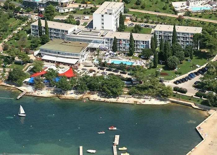 Zorna Plava Laguna 3*